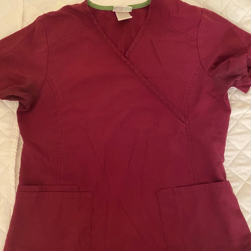Scrub tops - Picture 8 of 8